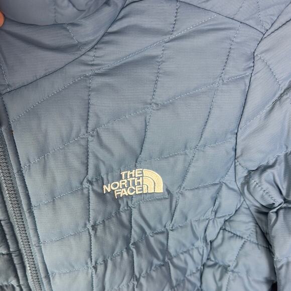 The North Face Jacket - Women's Small - Picture 3 of 6